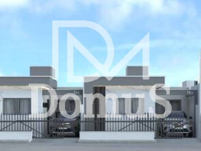 #898 - Casa para Venda em Toledo - PR