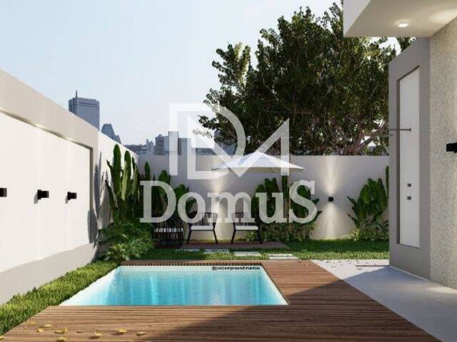 #122 - Casa para Venda em Toledo - PR - 2