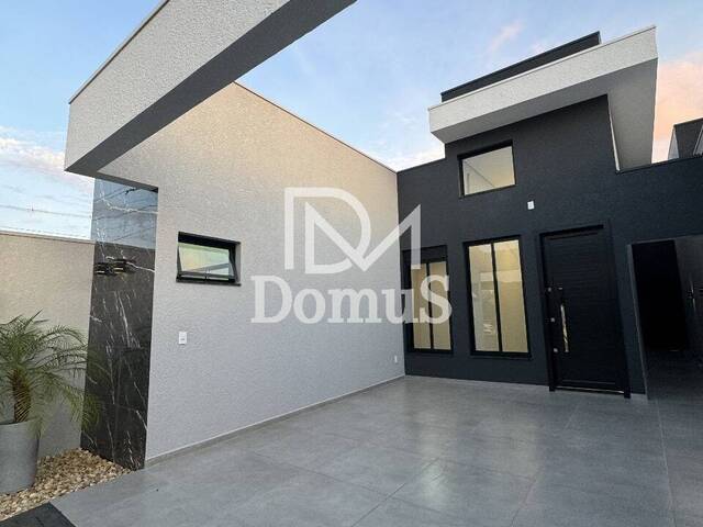 #146 - Casa para Venda em Toledo - PR