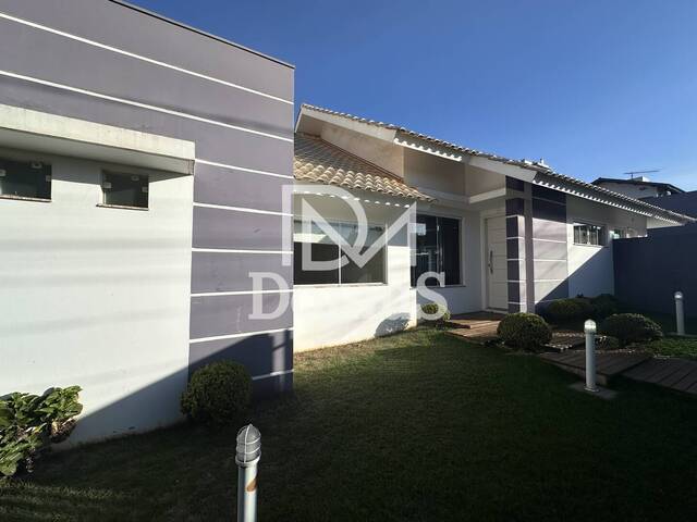 #242 - Casa para Venda em Toledo - PR - 2