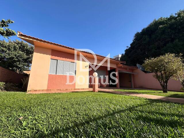 #271 - Casa para Venda em Toledo - PR - 2