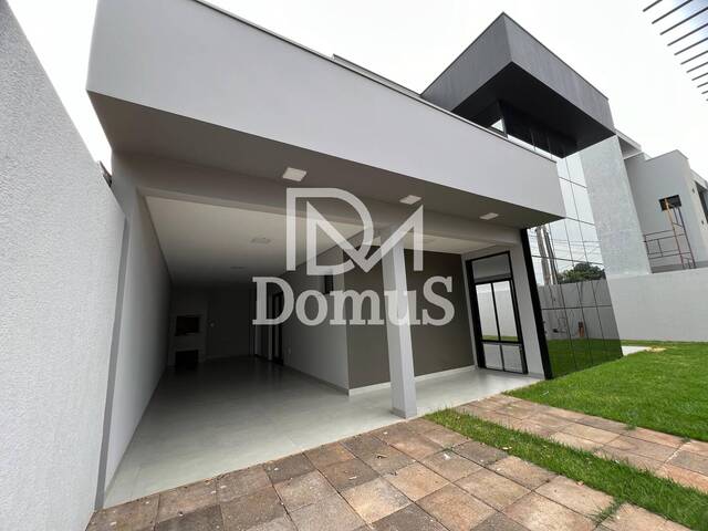 #281 - Casa para Venda em Toledo - PR