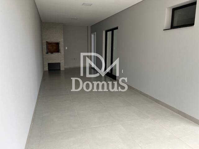 #281 - Casa para Venda em Toledo - PR