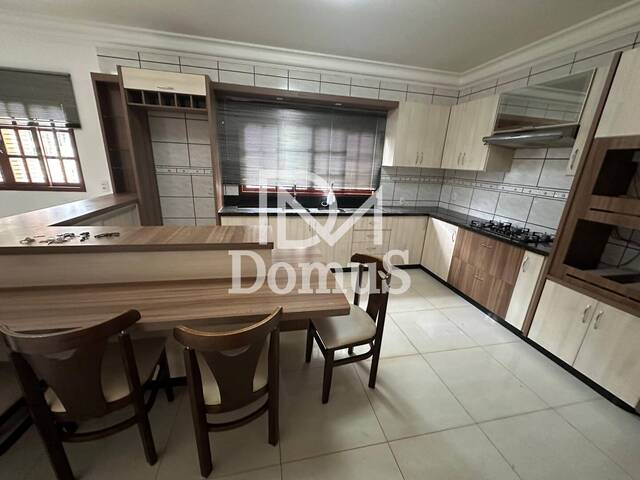 #398 - Casa para Venda em Toledo - PR - 2