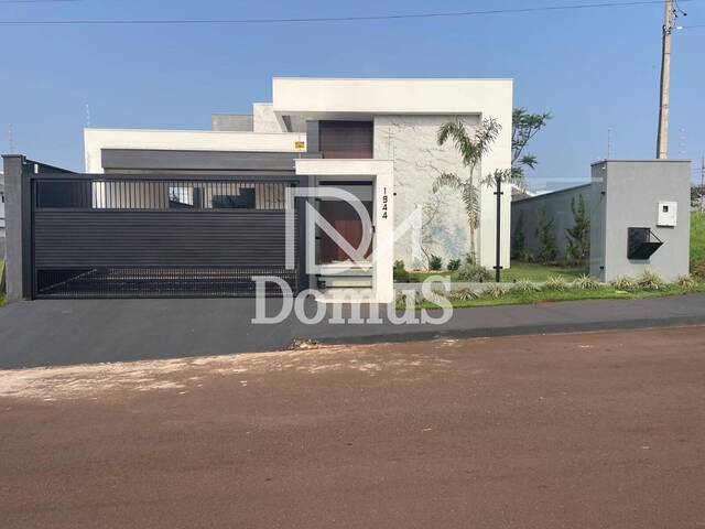 #564 - Casa para Venda em Toledo - PR