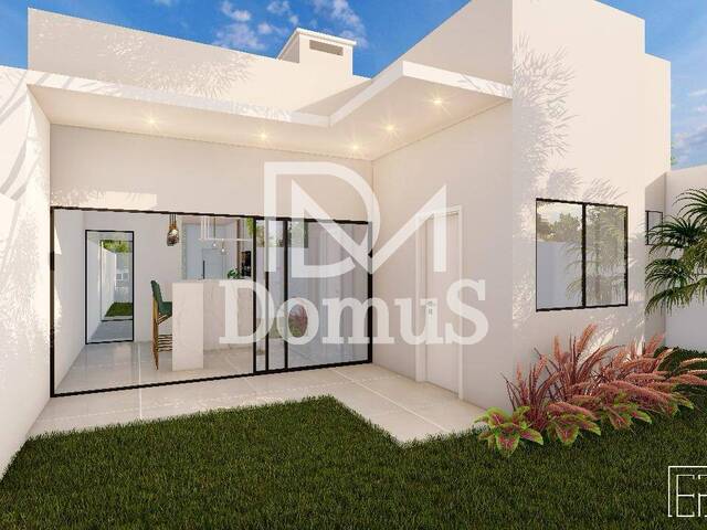 #566 - Casa para Venda em Toledo - PR