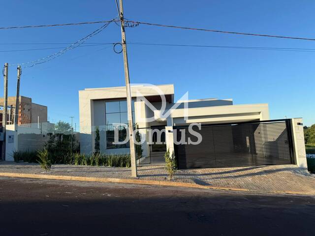 #614 - Casa para Venda em Toledo - PR
