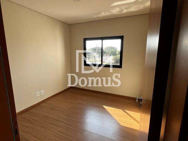#640 - Apartamento para Venda em Toledo - PR - 2