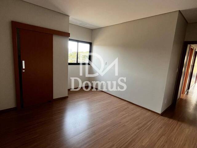 #640 - Apartamento para Venda em Toledo - PR - 1