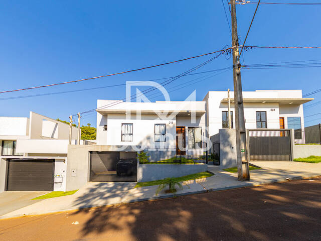 #690 - Casa para Venda em Toledo - PR - 1