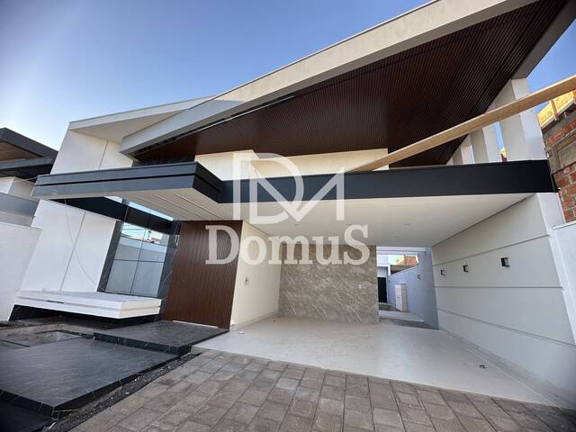 #568 - Casa para Venda em Toledo - PR - 2