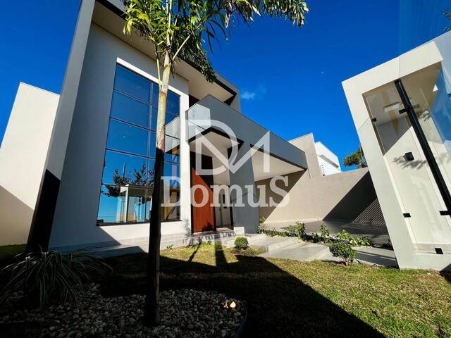 #607 - Casa para Venda em Toledo - PR