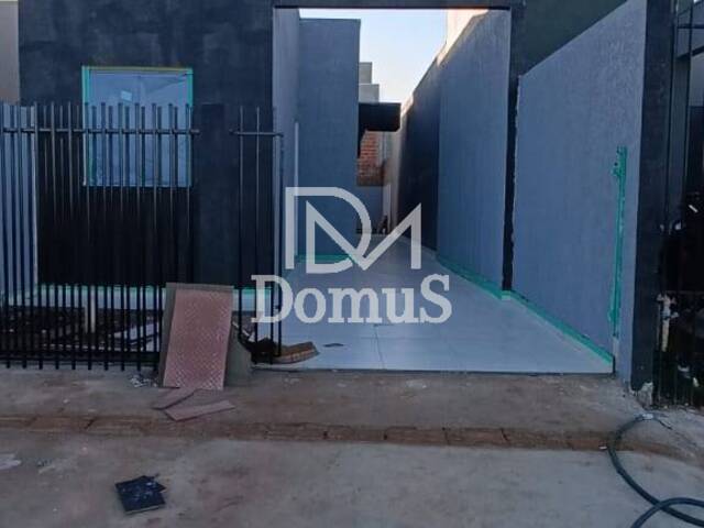 #747 - Casa para Venda em Toledo - PR - 2