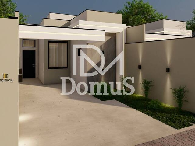 #766 - Casa para Venda em Toledo - PR - 2