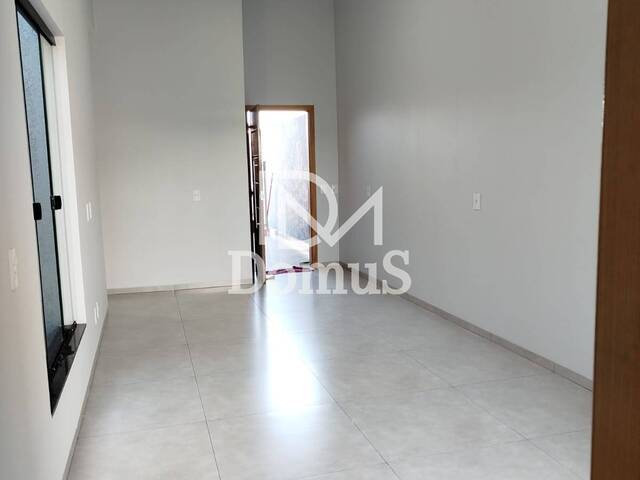 #830 - Casa para Venda em Toledo - PR - 2