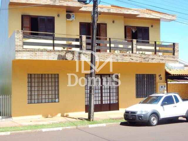 #916 - Sobrado para Venda em Toledo - PR