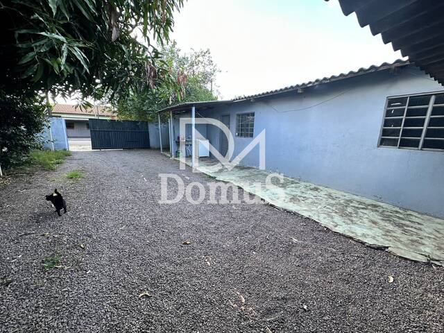 #925 - Casa para Venda em Toledo - PR