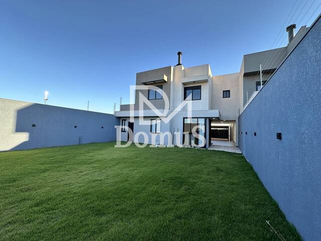#955 - Casa para Venda em Toledo - PR - 2