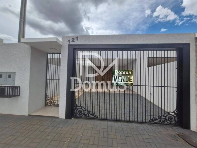#661 - Casa para Venda em Toledo - PR